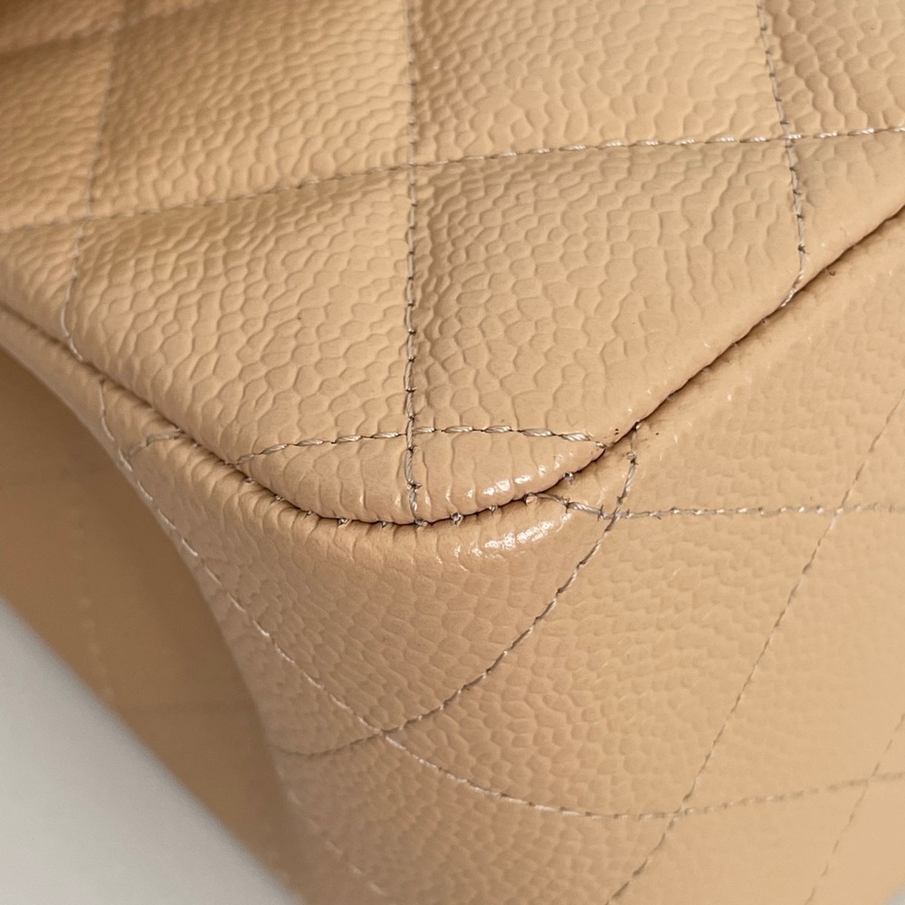 ❌SOLD❌Selling Chanel Jumbo Classic flap bag - Picture 14 of 16